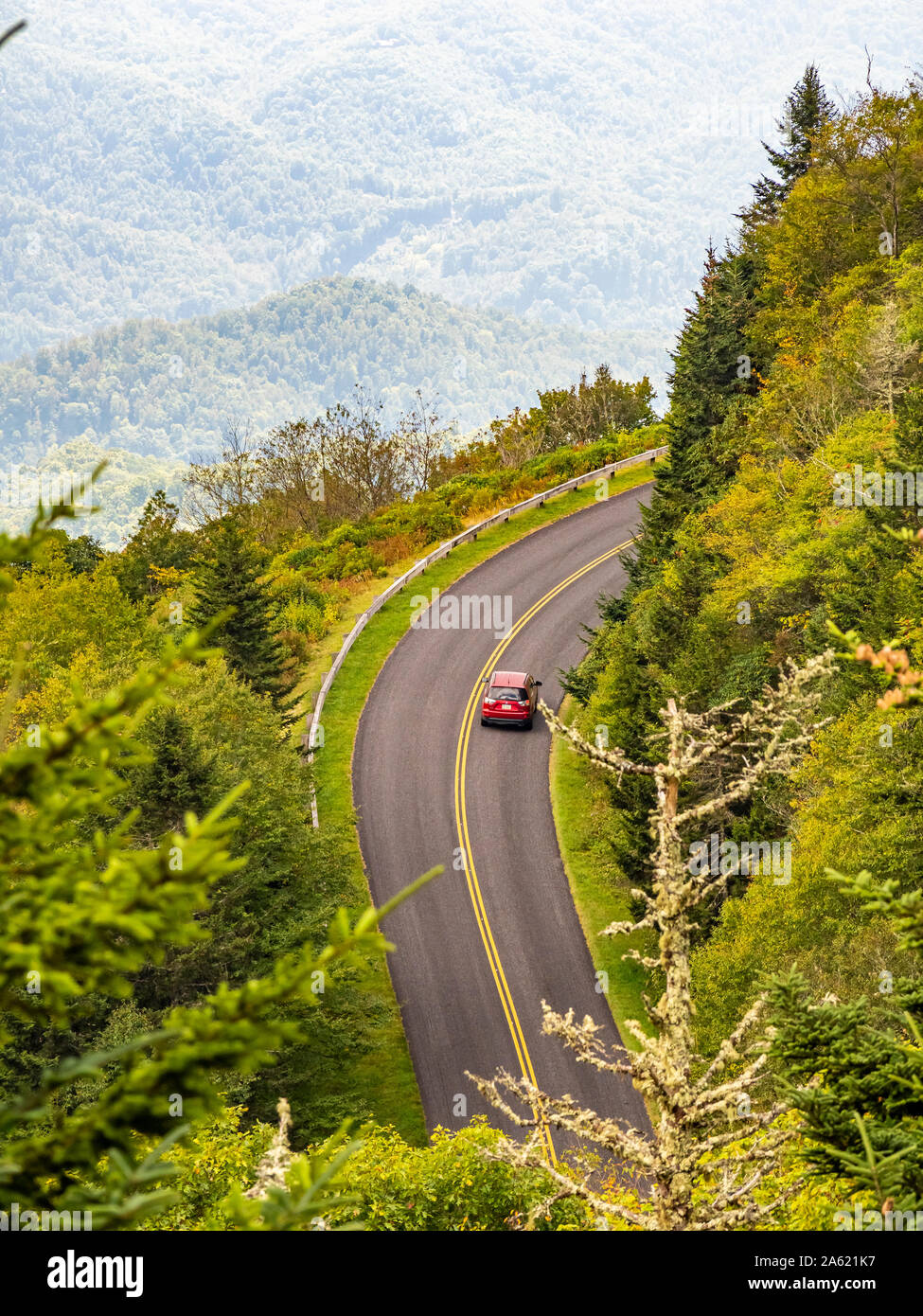 Blue Ridge Parkway dans les Smoky Mountains de Caroline du Nord dans l'Unted States Banque D'Images