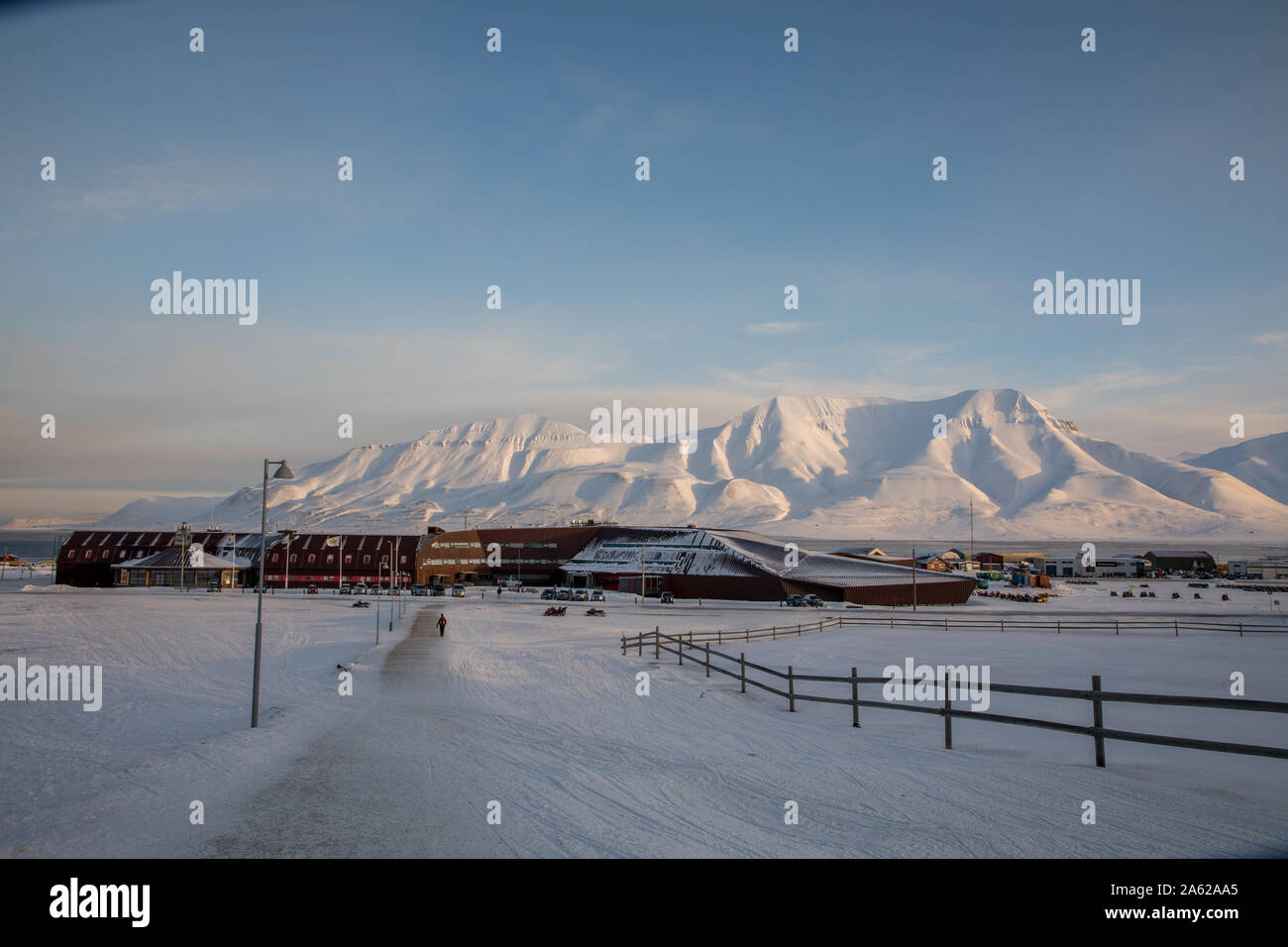 Longyearbyen, Svalbard en Norvège - Mars 2019 : Le Centre de l'université, Svalbard Science Center - Unis - et Musée de Svalbard. Situé à Longyearbyen. Banque D'Images