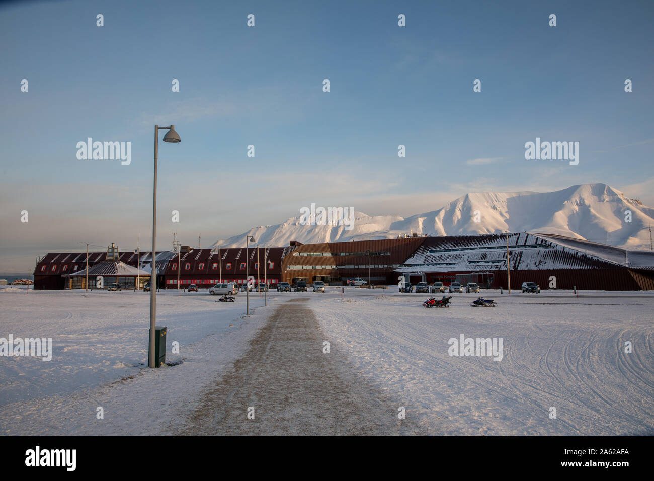 Longyearbyen, Svalbard en Norvège - Mars 2019 : Le Centre de l'université, Svalbard Science Center - Unis - et Musée de Svalbard. Situé à Longyearbyen. Banque D'Images