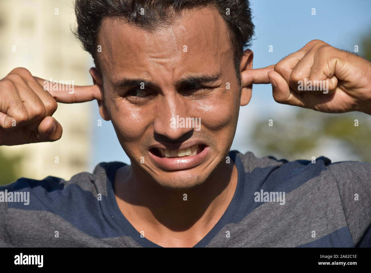 Le Silence des hommes latino Banque D'Images Le Silence des hommes latino Banque D'Images