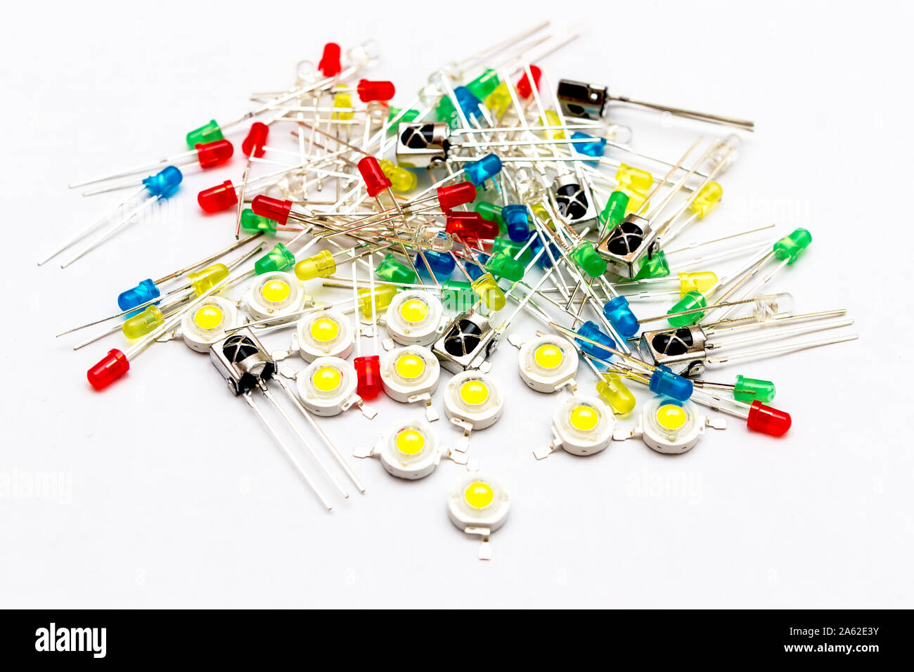 Pile de 3mmq multicolores, 1W LED - light-emitting diode et récepteurs à infrarouge Banque D'Images