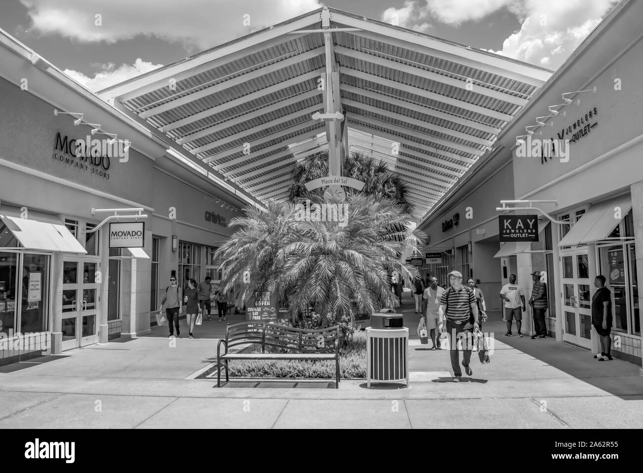 Orlando, Floride. Le 9 juin 2019 aux personnes bénéficiant d'une journée de shopping à Premium Outlet dans International Drive Area Banque D'Images