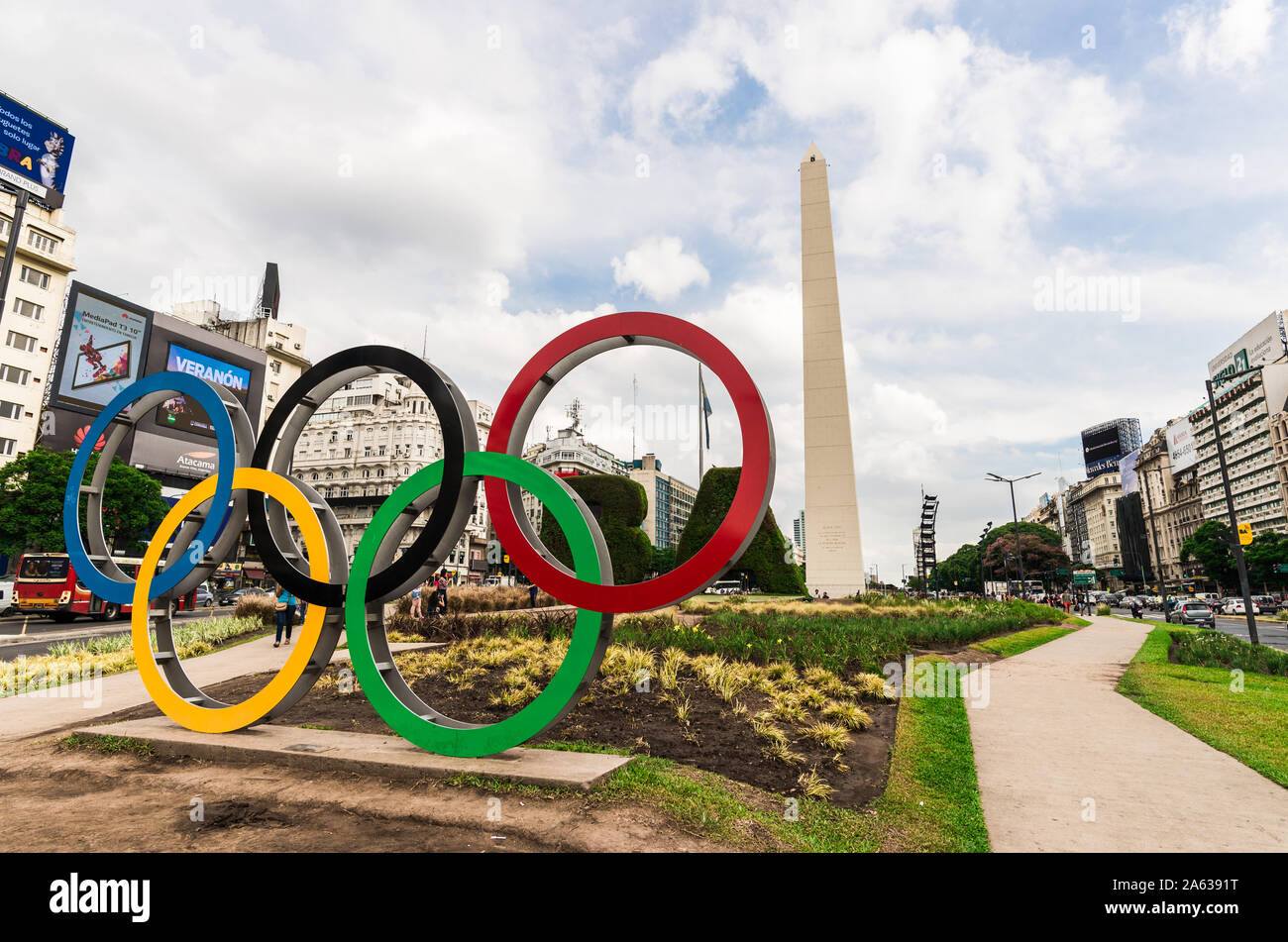 Buenos Aires, Argentine - le 9 février 2018 : Bagues pour 2018 Jeux Olympiques de la jeunesse d'été Banque D'Images