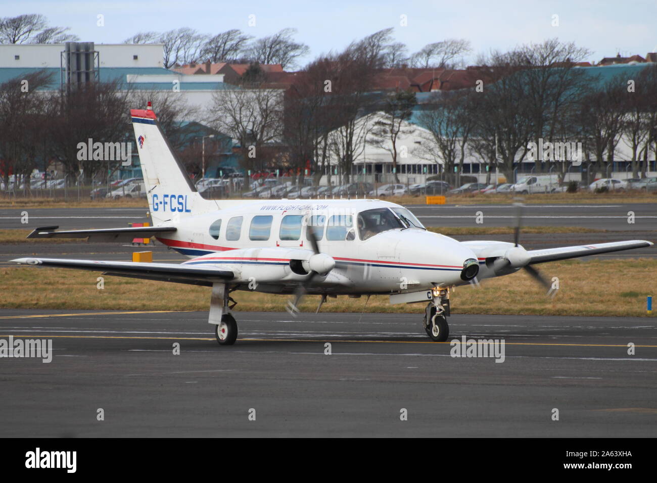 G-FCSL, un Piper PA-31-350 Navajo Chieftain exploités par l'étalonnage de vol Services Limited, à l'Aéroport International de Prestwick en Ayrshire. Banque D'Images