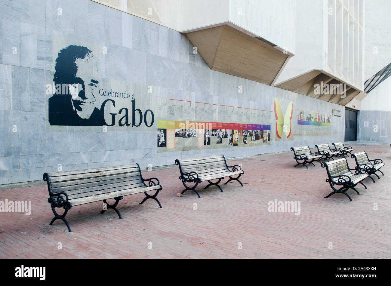 Détail d'un échéancier sur la façade de Biblioteca del Banco de la República-Gabriel García Márquez à Santa Marta Banque D'Images