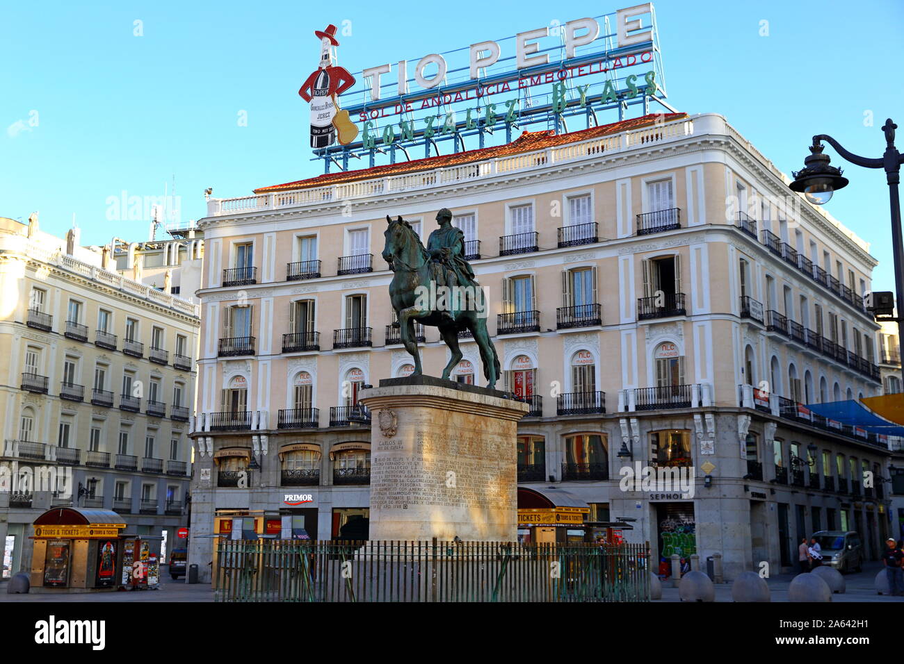 Le roi Charles Statue équestre de Charles III à la Puerta del Sol à Madrid, Espagne. Banque D'Images