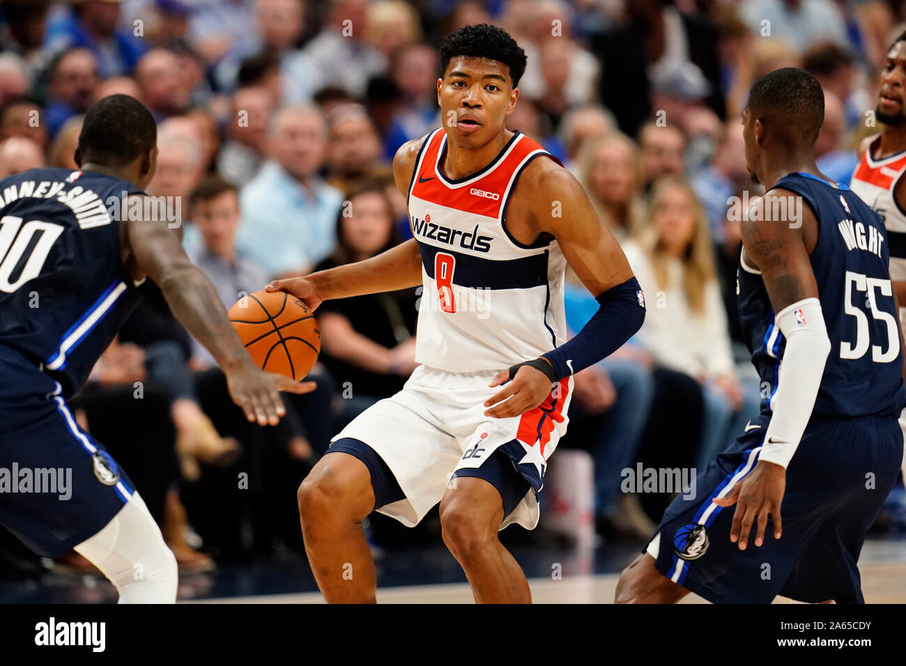 Washington Wizards' Rui Hachimura (C) au cours de la NBA basketball match entre Washington Wizards 100-108 Dallas Mavericks à l'American Airlines Center de Dallas, Texas, United States, 23 octobre 2019. Credit : AFLO/Alamy Live News Banque D'Images