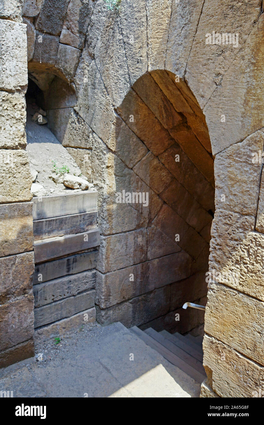 Le Palais d'Agrippa II à partir du premier siècle de notre ère, des vestiges de l'entrée principale. Photographié à l'Hermon réserve naturelle et archéologique de flux Banque D'Images