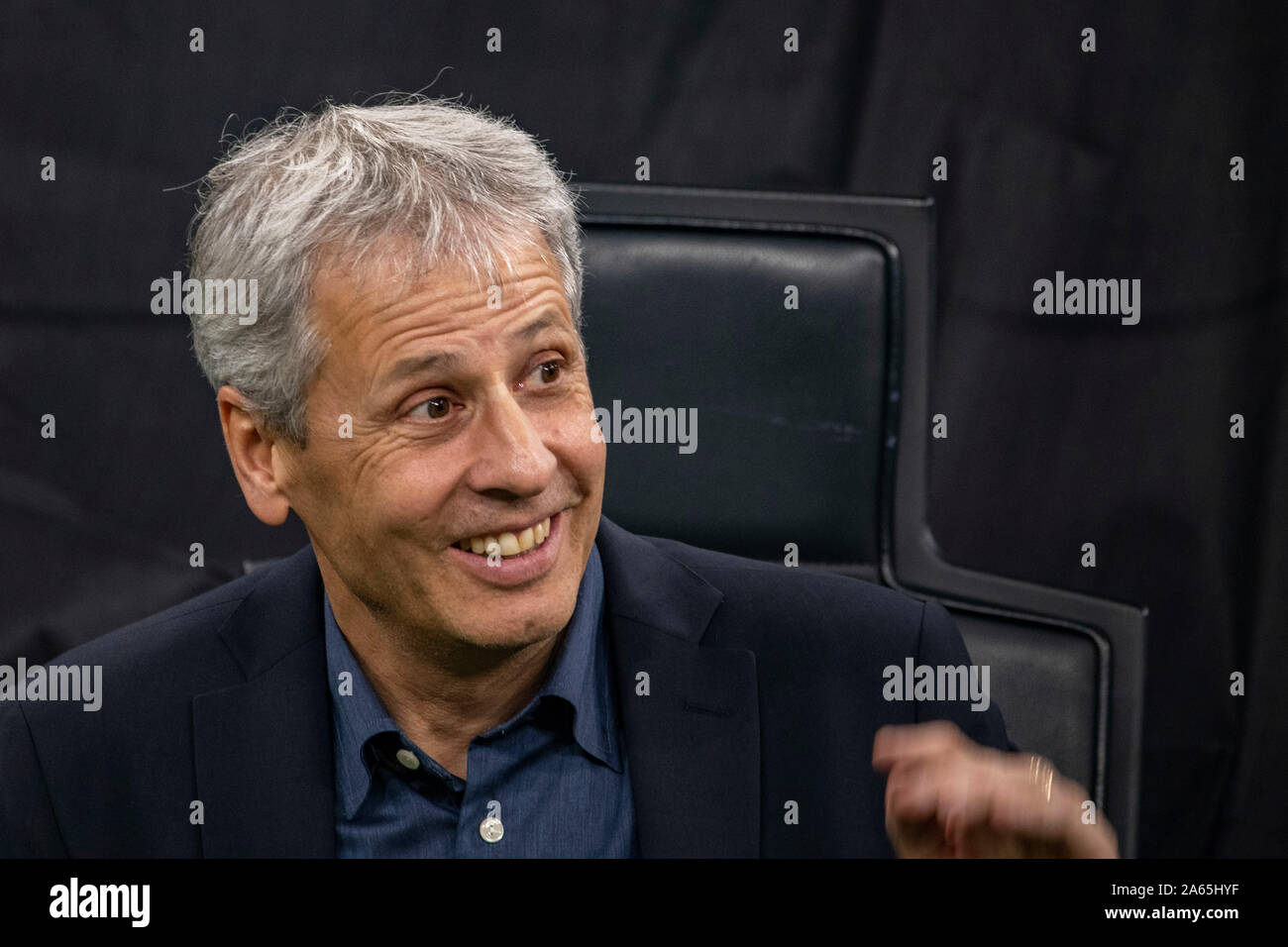 L'Entraîneur Lucien Favre (Borussia Dortmund) au cours de la 'UEFA Champions League ' phase Groupe troisième match entre Inter 2-0 Borussia Dortmund à Giuseppe Meazza, le 23 octobre 2019 à Milan, Italie. Credit : Maurizio Borsari/AFLO/Alamy Live News Banque D'Images