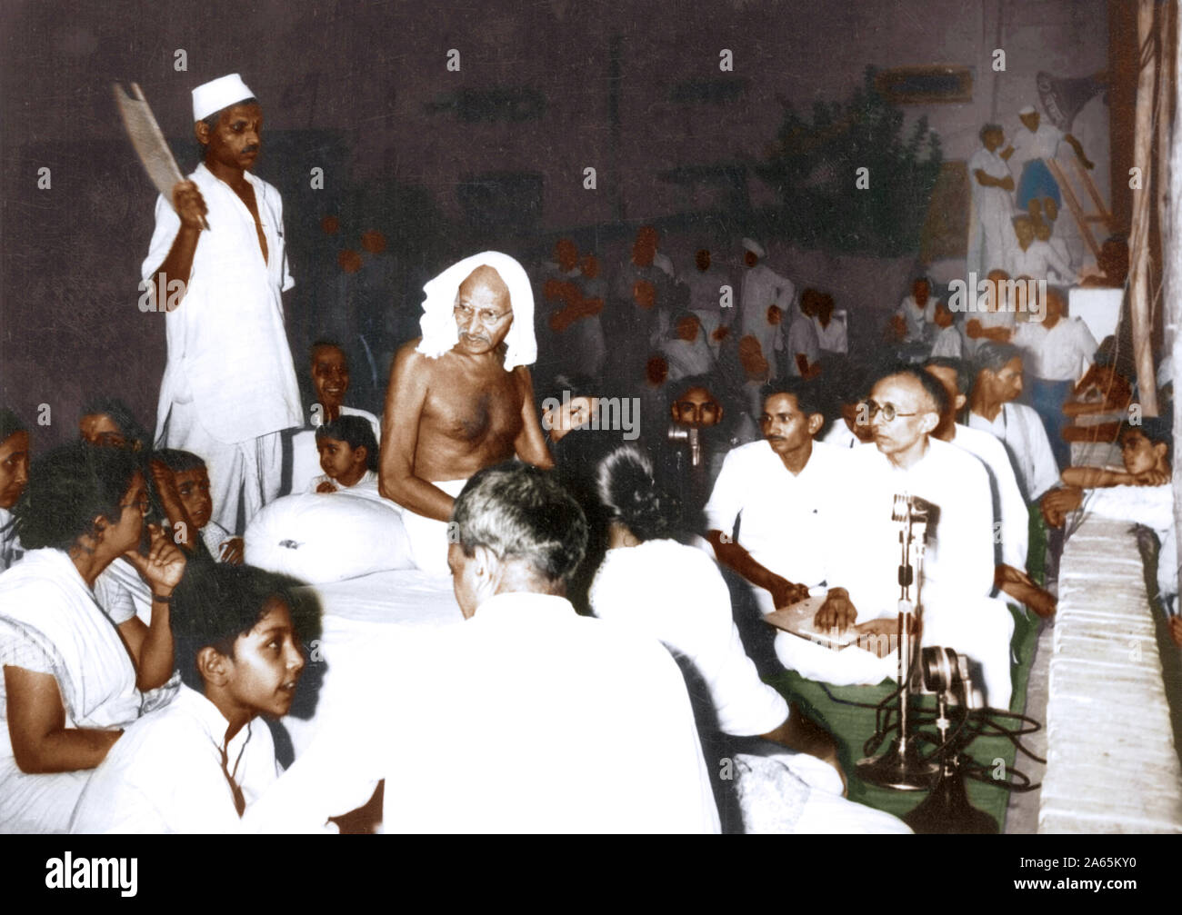 Réunion de prière à Mahatma Gandhi, Birla House, New Delhi, Inde, 1947 Banque D'Images