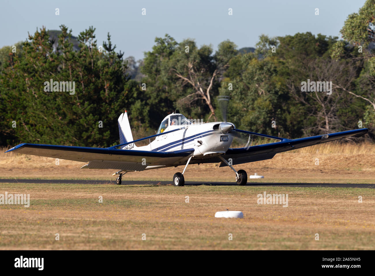 A188 Cessna Agwagon avions agricoles légers VH-ZJJ atterrissage à l'aéroport de Tyabb. Banque D'Images