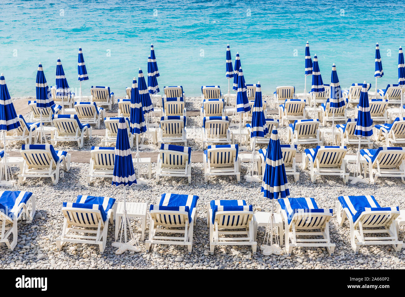 Cannes France. Le 15 juin 2019. Une vue de parasols de plage à Cannes en France Banque D'Images