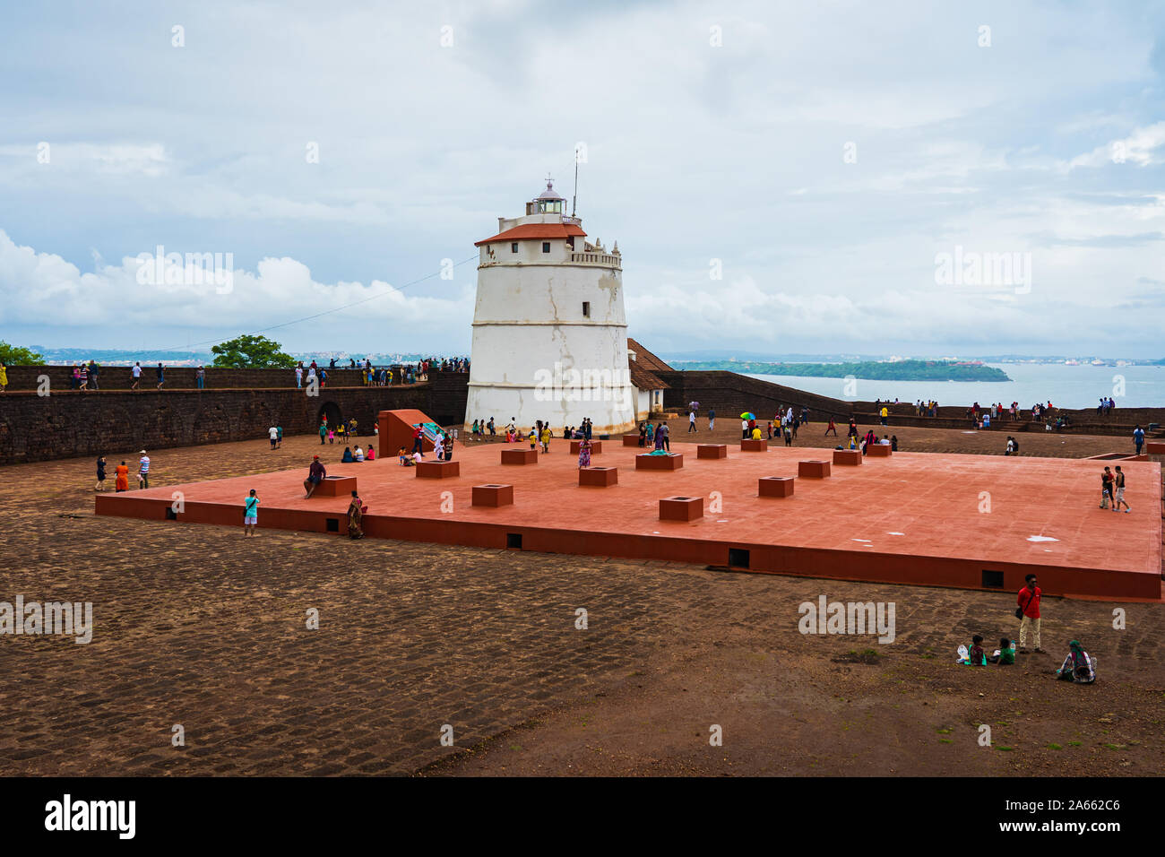 Le Fort Aguada, se dresse un phare portugais de quatre étages, érigée en 1864 et la plus ancienne de son genre en Asie Banque D'Images