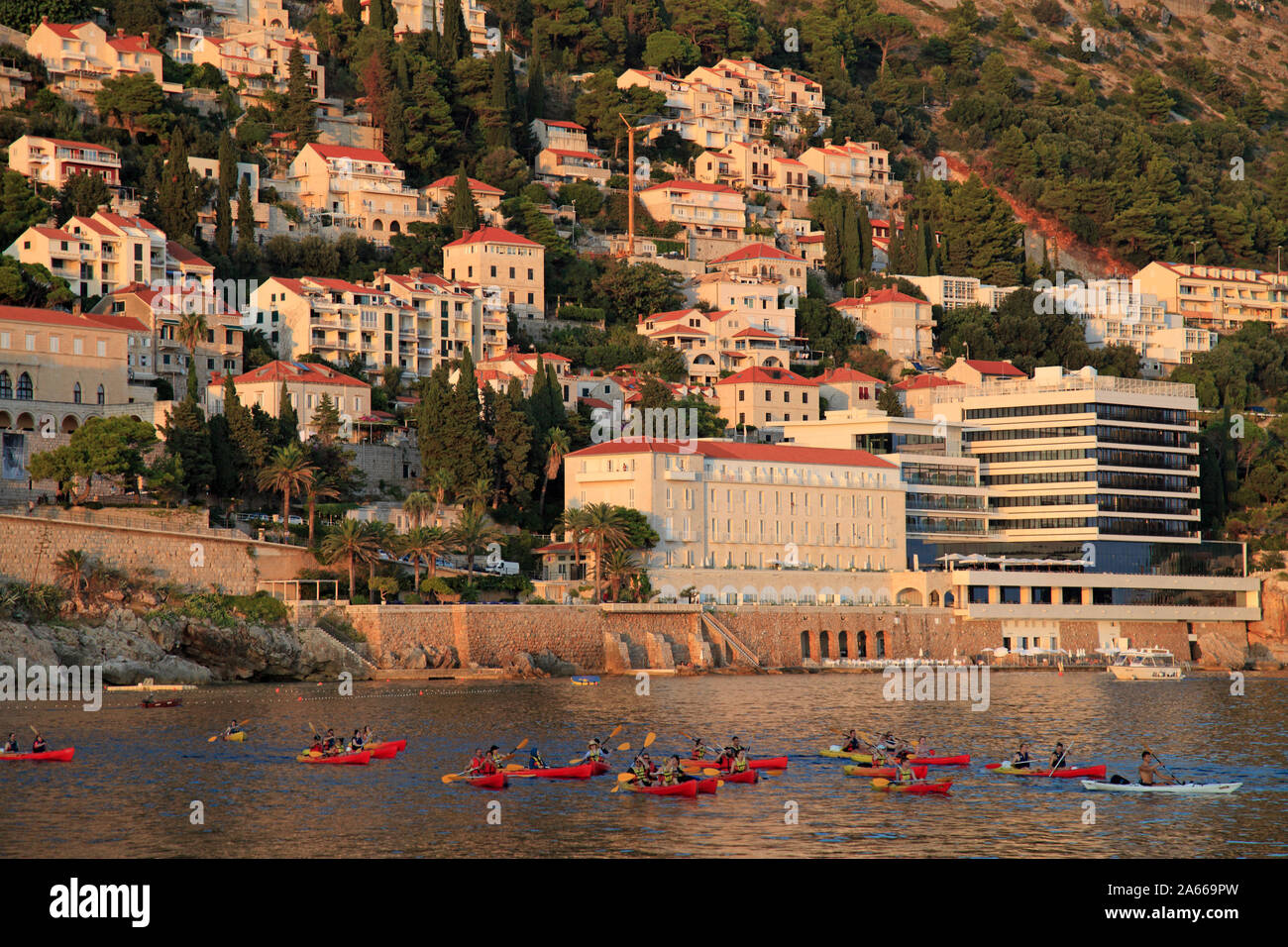 Croatie, Dubrovnik, vue générale, les kayaks, les gens, Banque D'Images