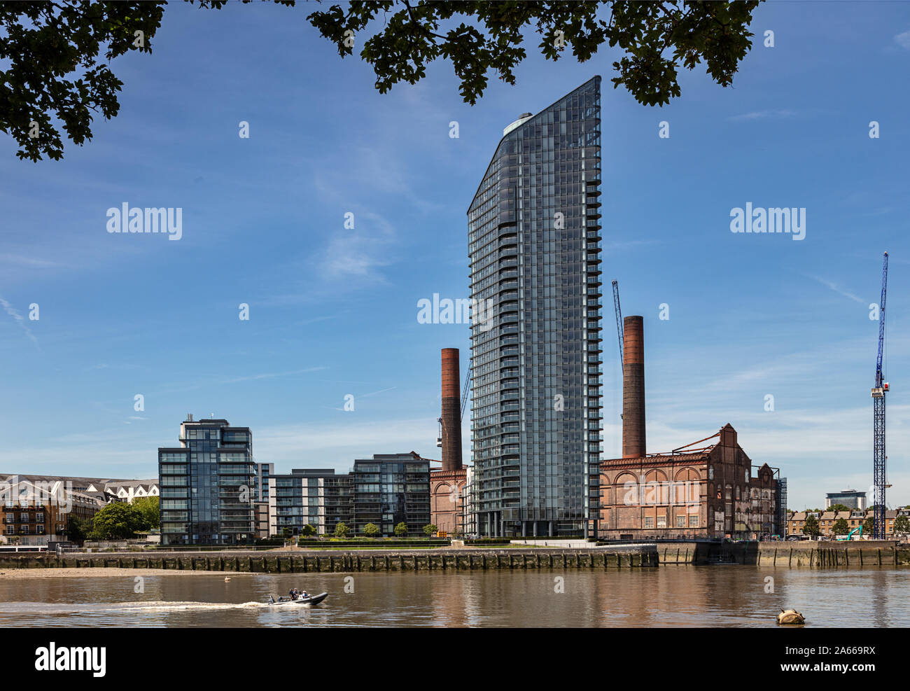 Riverside regeneration Banque de photographies et d’images à haute ...