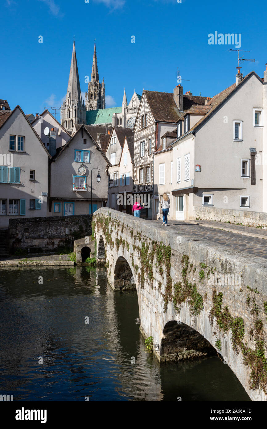 Ancien pont sur l'Eure, Chartres, France, Eure-et-Loire Banque D'Images Ancien pont sur l'Eure, Chartres, France, Eure-et-Loire Banque D'Images