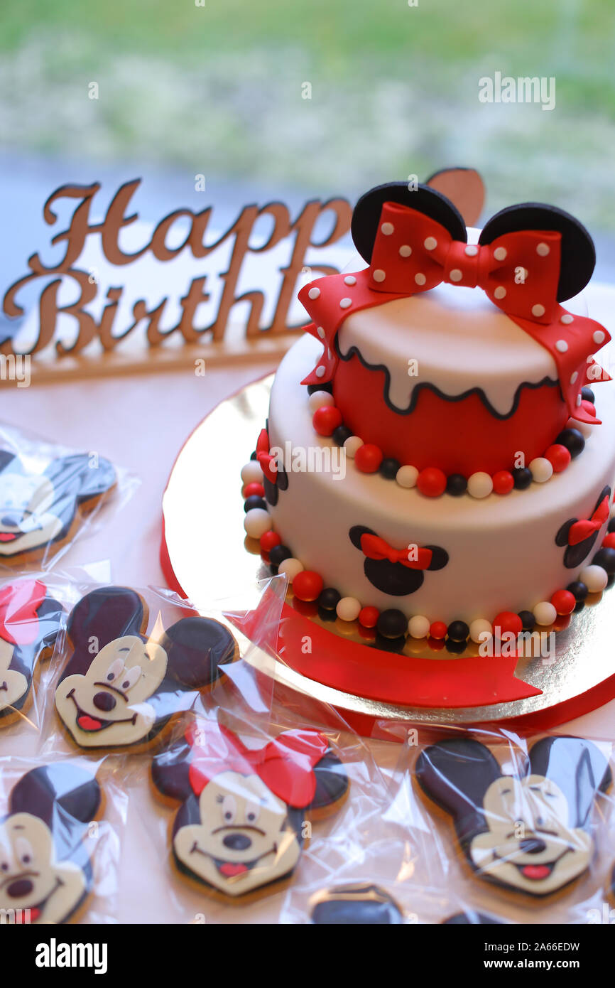 Mickey Cupcake Banque D Image Et Photos Alamy Mickey Cupcake Banque D Image Et Photos Alamy