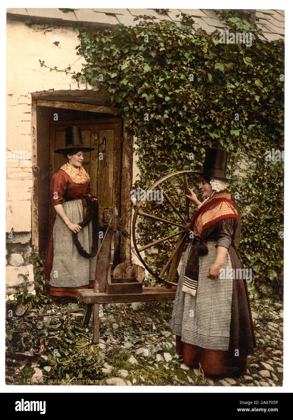 Welsh costumes, au Pays de Galles ; titre de la Detroit Publishing Co., catalogue J-section étrangère. Detroit, Michigan : Detroit Photographic Company, 1905. ; Banque D'Images