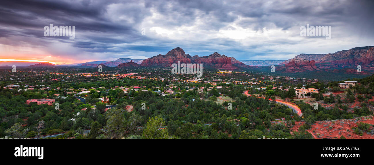 Moody ciel au-dessus de l'aéroport de Sedona Ame, Arizona, USA, Amérique du Nord Banque D'Images