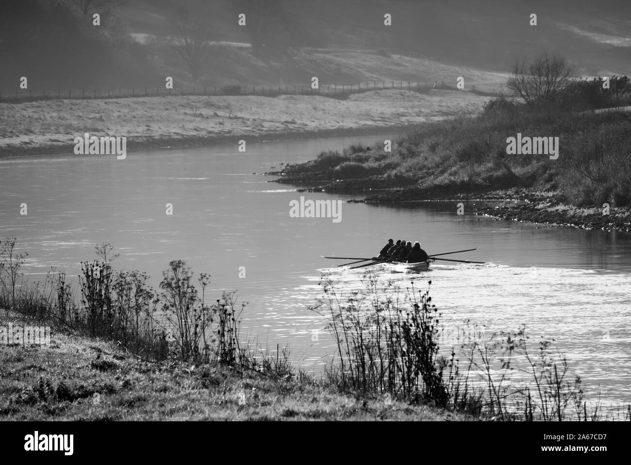 Les pagayeurs en canot sur la rivière Weser, Oberweser, la vallée de la Weser, Weser Uplands, Hesse, Germany, Europe Banque D'Images