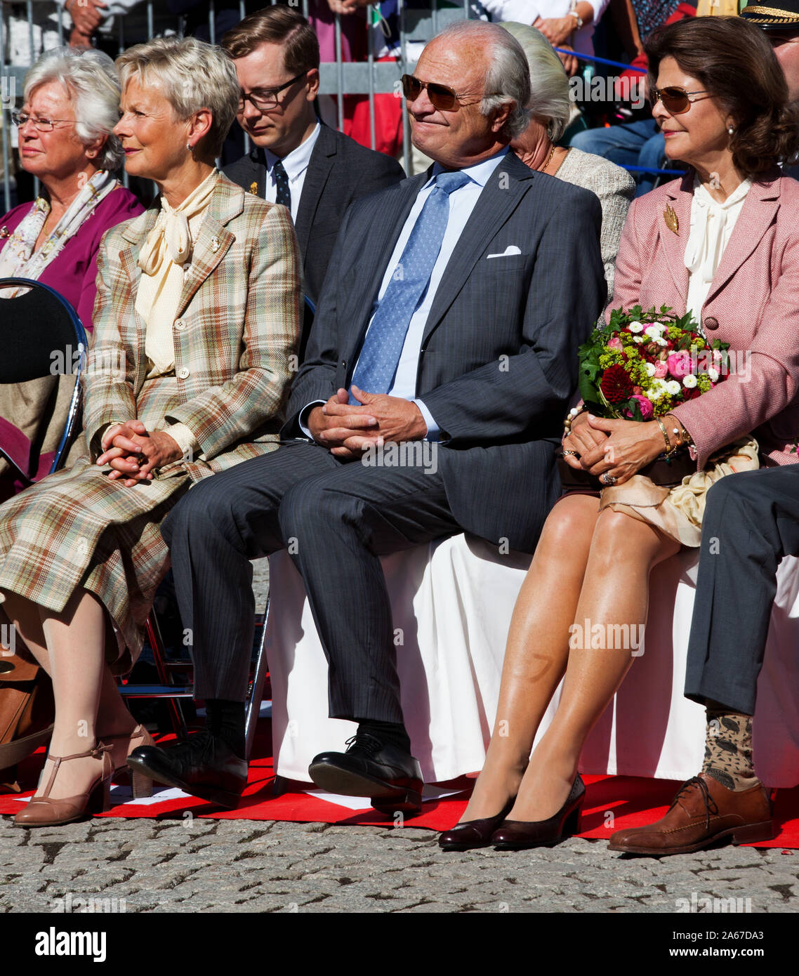 La reine Silvia et le Roi Carl XVI Gustaf est rendue en vertu de l'Östergötland Eriksgata du roi après 40 ans sur le trône.Photo Jeppe Gustafsson Banque D'Images