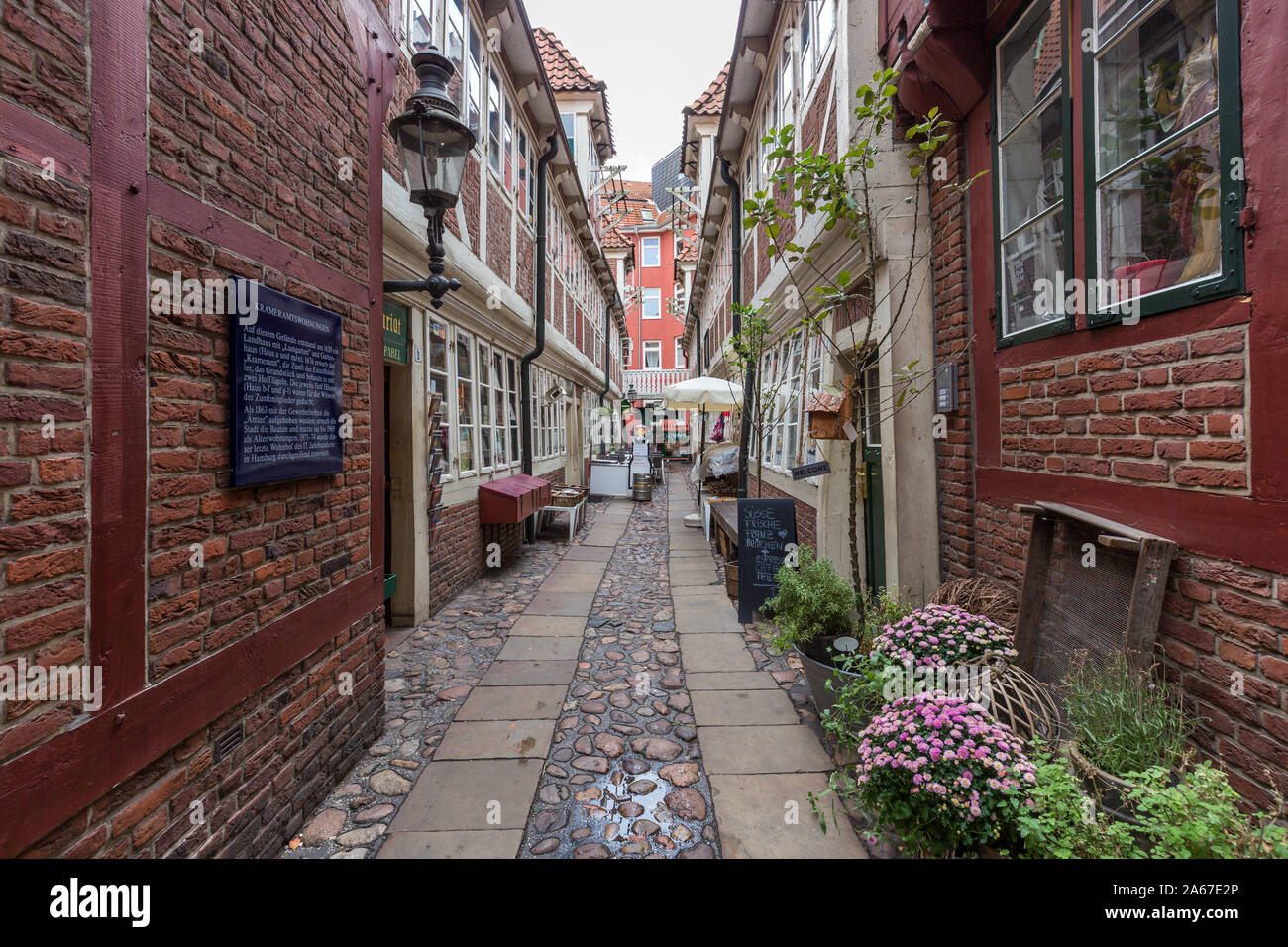Krameramtswohnungen, bâtiments historiques et une route près de Église St Michel, quartier de Neustadt, Allemagne Banque D'Images