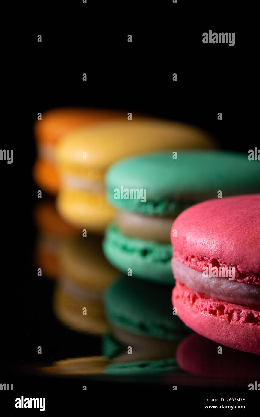 Macaron dans une rangée Banque D'Images