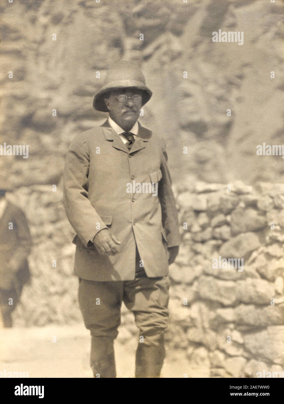 L'ancien président américain Theodore Roosevelt, le port de casque colonial en Afrique de l'étendue de l'Afrique de l'Smithsonian-Roosevelt Safari, Expédition, Mars 1910 Banque D'Images