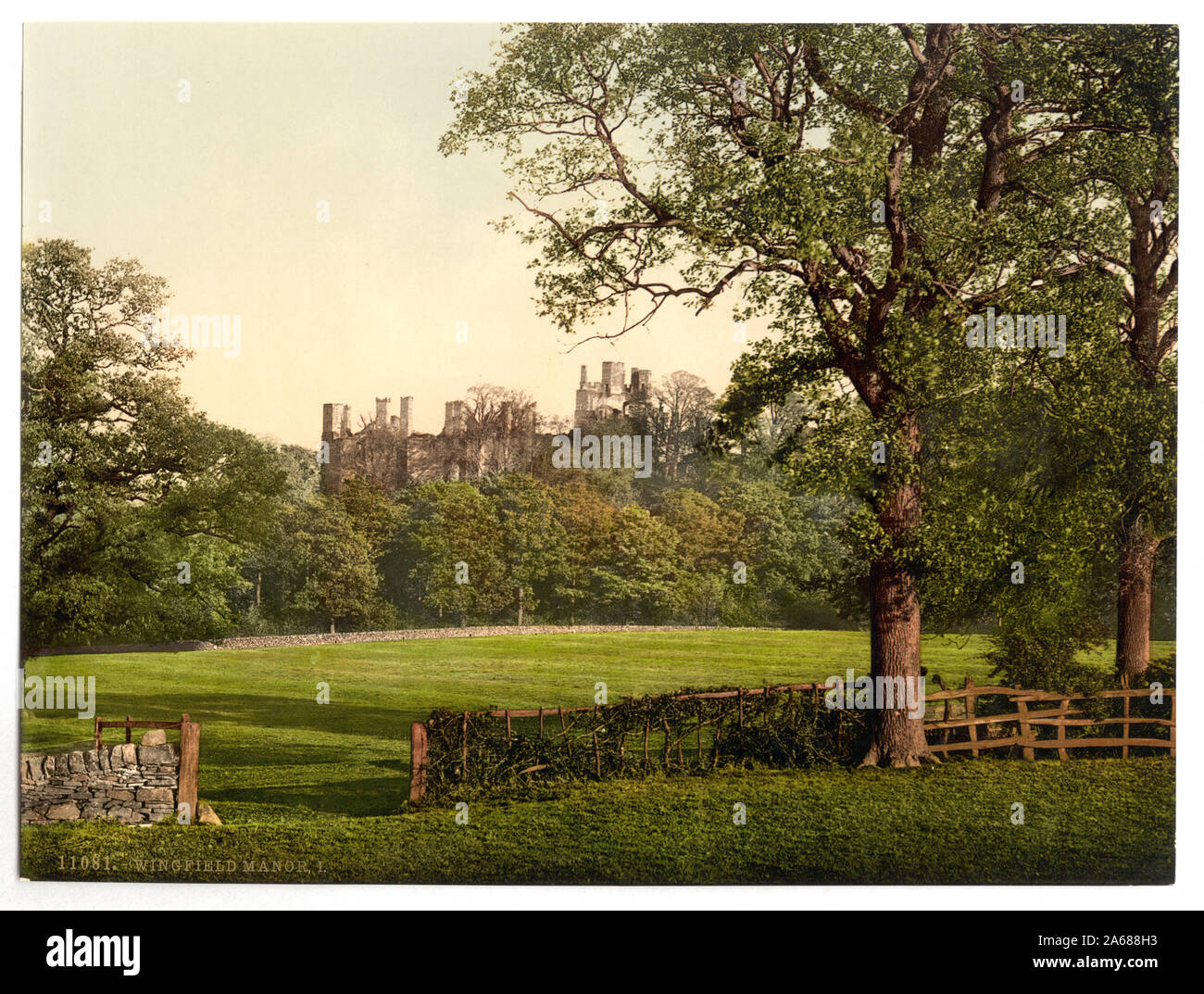 Wingfield Manor, I., Derbyshire, Angleterre ; fait partie de : vues sur les îles Britanniques, dans l'Photochrom collection imprimée. ; Banque D'Images