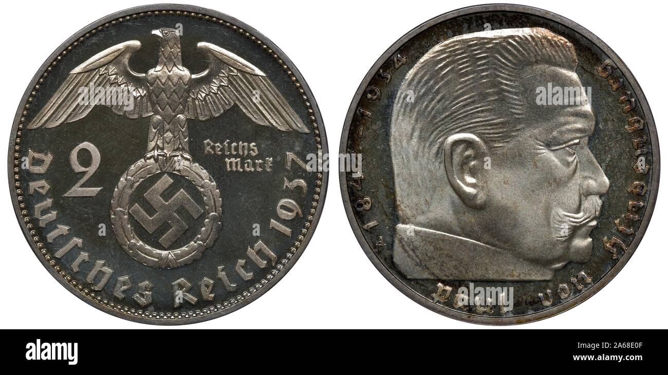 Allemagne German silver coin 2 deux mark 1937, régime nazi du Troisième Reich, aigle aux ailes étendues assis sur couronne, avec croix gammée nazie à l'intérieur Banque D'Images