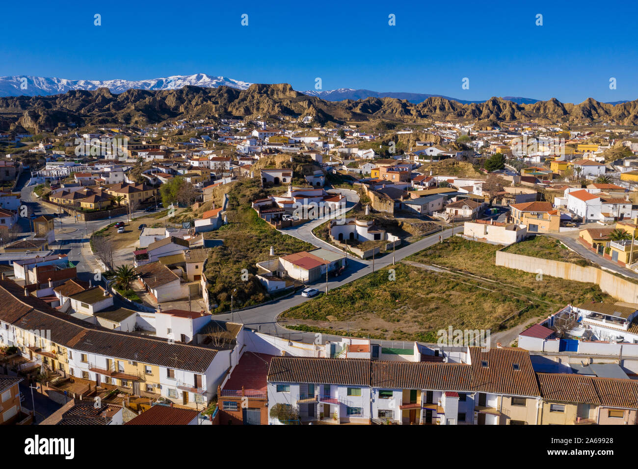 Vue aérienne du château et de la ville de Guadix en vertu de la Sierra Nevada Andalousie Espagne Banque D'Images