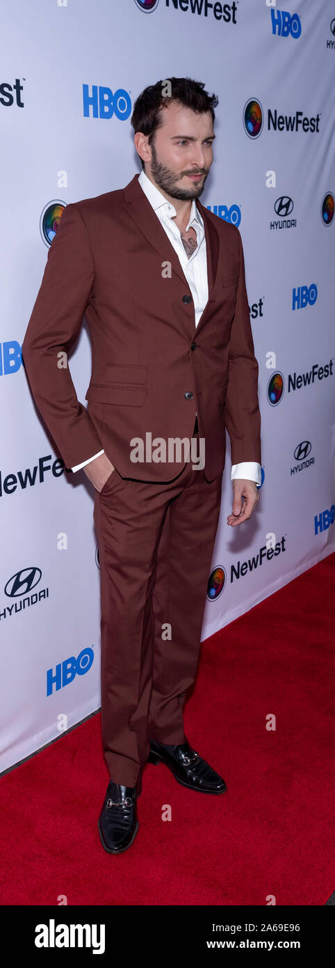 New York, États-Unis. 23 Oct, 2019. Cameron Moir assiste à la soirée d'ouverture de contrôle par "vendre" au cours NewFest Film Festival au Théâtre SVA, Manhattan (Photo par Sam Aronov/Pacific Press) Credit : Pacific Press Agency/Alamy Live News Banque D'Images