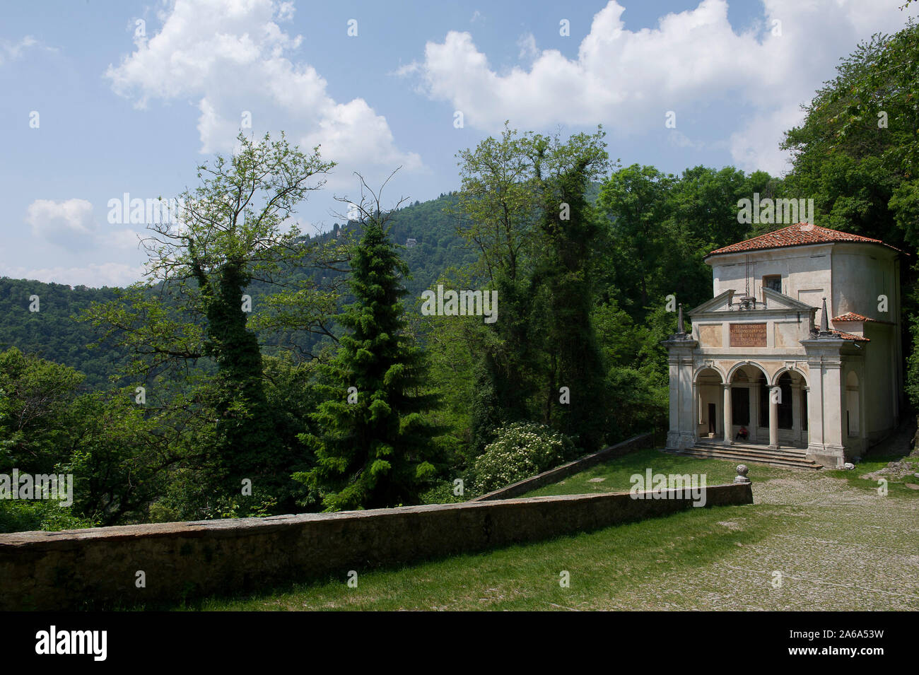 varese-chemin-sacre-du-mont-sacre-de-varese-banque-de-photographies-et