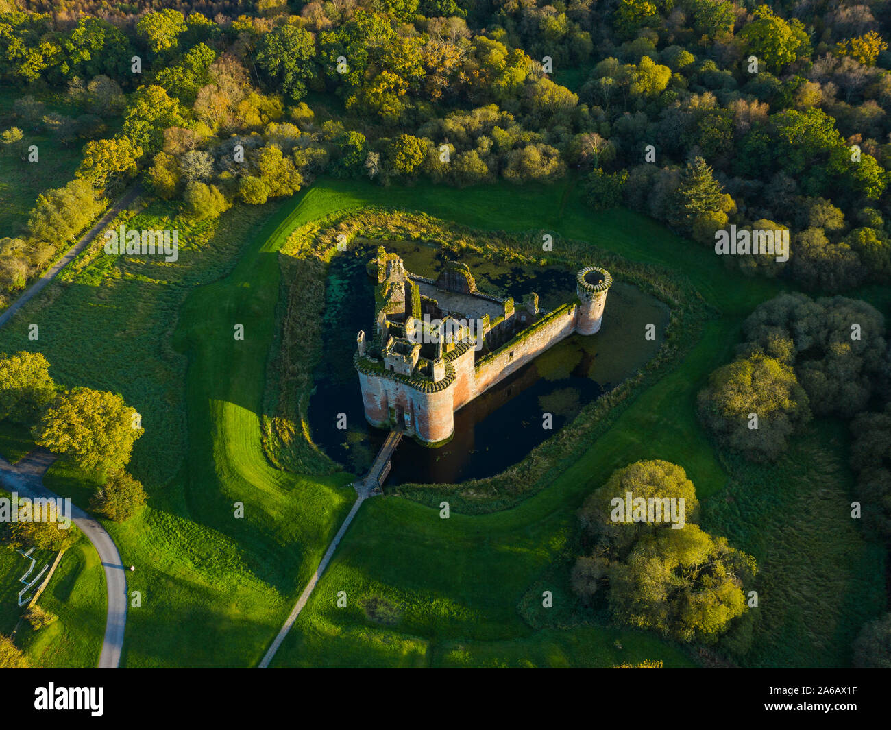 Vue aérienne du château de Caerlaverock, Dumfries et Galloway, Écosse Banque D'Images