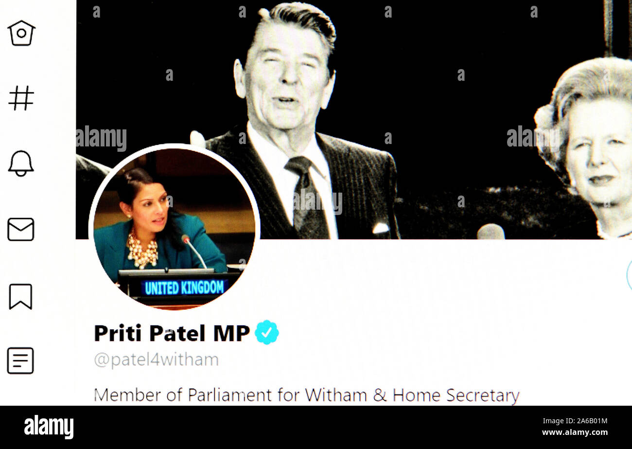 La page Twitter (Oct 2019) Priti Patel MP - Secrétaire d'accueil Banque D'Images