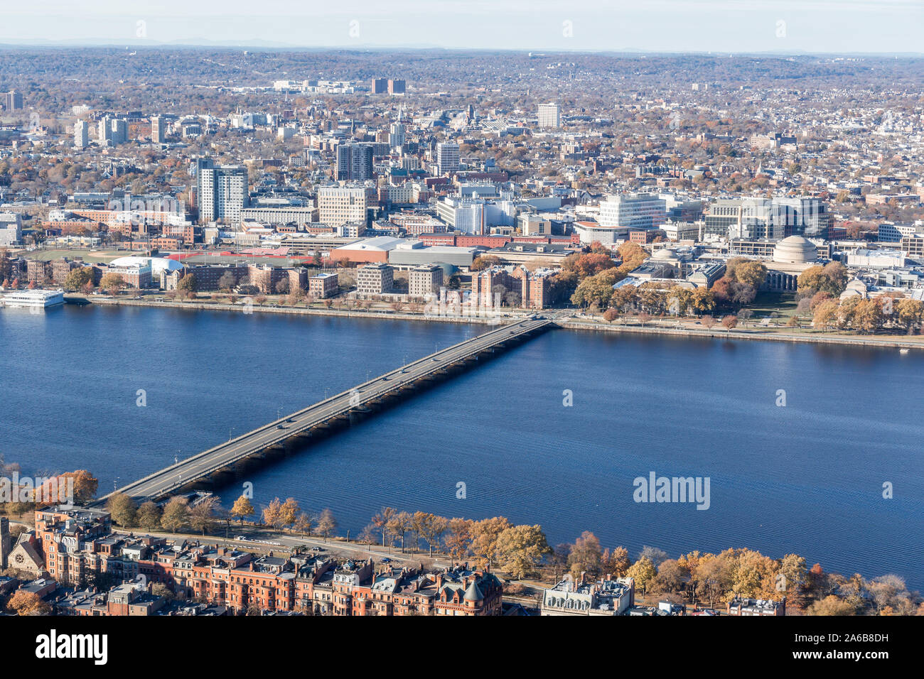 Paysages urbains, Boston Vue aérienne de Boston skyline du Prudential Center in a sunny day Banque D'Images