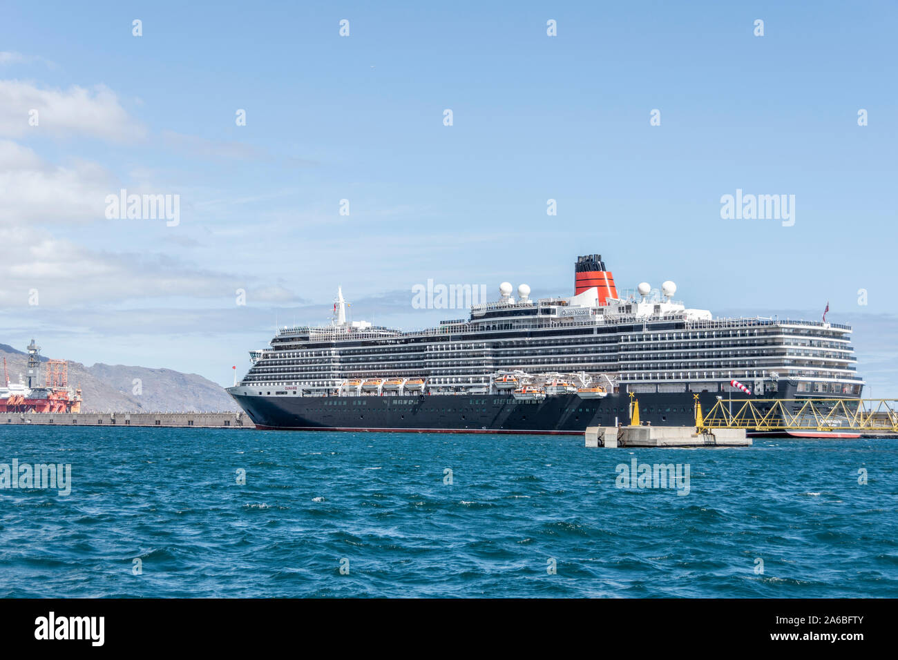 Mme Reine Victoria (QV) est un navire de croisière de classe Vista. grand navire à passagers de luxe. Banque D'Images