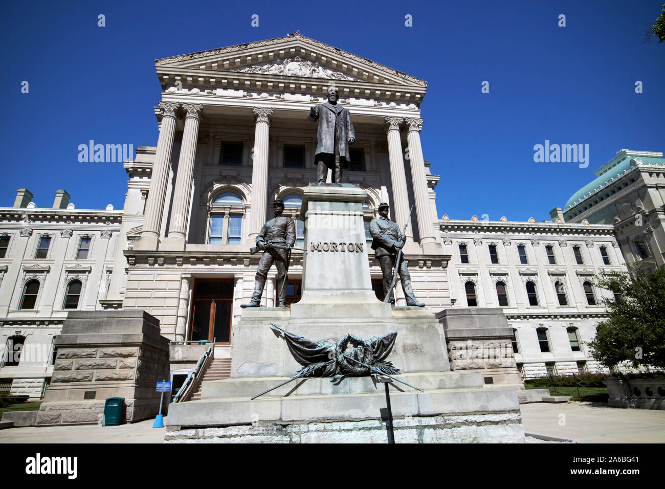 Oliver P. Morton monument situé en dehors de l'indiana statehouse State Capitol building indianapolis indiana USA Banque D'Images