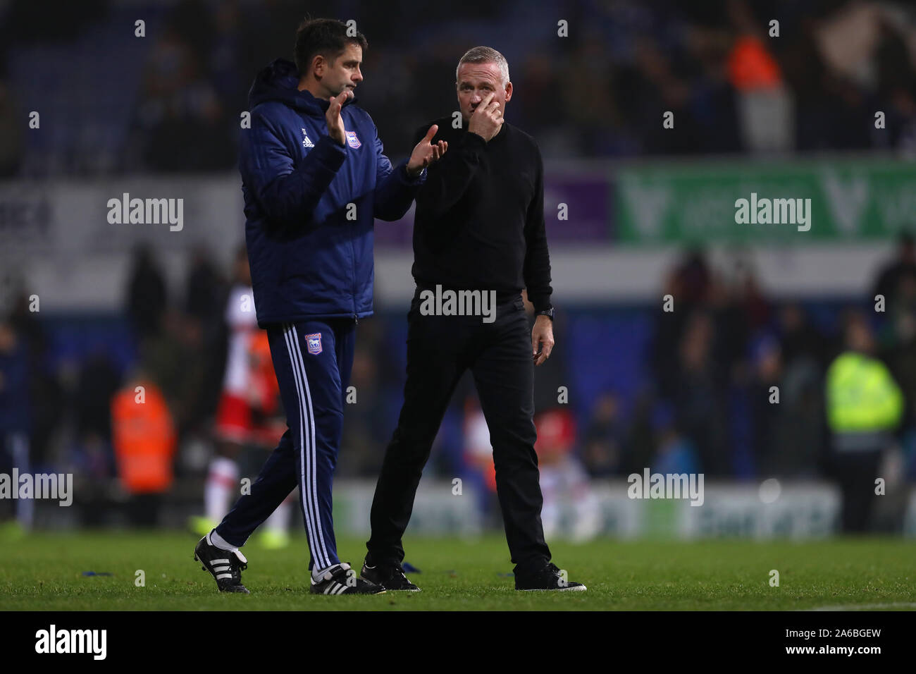 Manager d'Ipswich Town, Paul Lambert et Assistant Manager d'Ipswich Town, Stuart Taylor après la défaite à domicile à Rotherham United - Ipswich Town v Rotherham United, Sky Bet la League One, Portman Road, Ipswich, Royaume-Uni - 23 octobre 2019 Editorial N'utilisez que des restrictions s'appliquent - DataCo Banque D'Images