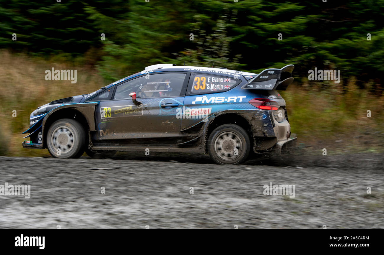 33 voiture pilote, Elfyn Evans, Co-Driver Scott Martin, Wales Rally GB, troisième jour, l'étape de la forêt Brenig Banque D'Images