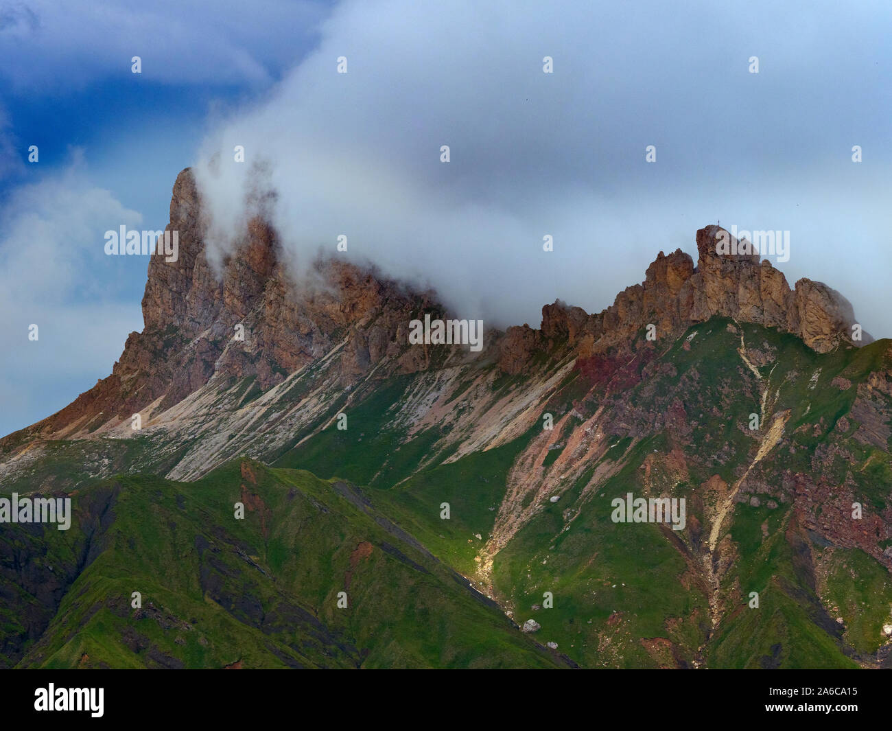 Siusi Dolomites montagnes de groupe Langkofel en arrière-plan Banque D'Images