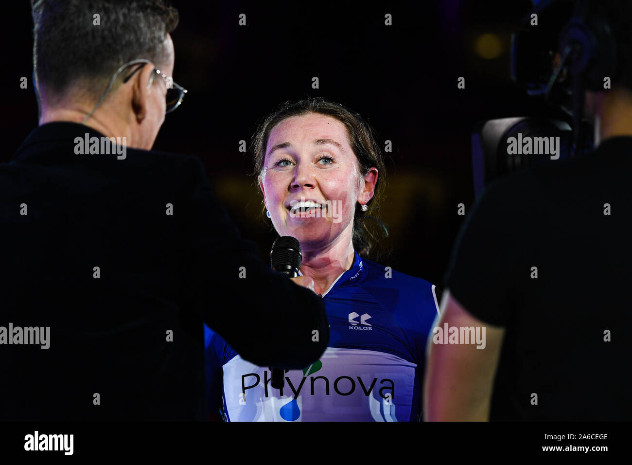 Londres, Royaume-Uni. 25 octobre, 2019. Katie Archibald de Grande-Bretagne donne interview après avoir remporté des femmes 7.5Km course scratch Pendant Jour 4 de Six Jours pour Londres 2019 à Lee Valley VeloPark le Vendredi, Octobre 25, 2019 à Londres, Royaume-Uni. Credit : Taka Wu/Alamy Live News Banque D'Images