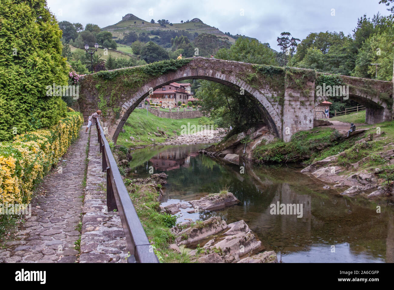 Vieux pont romain à Oviedo, Asturias, Espagne Banque D'Images