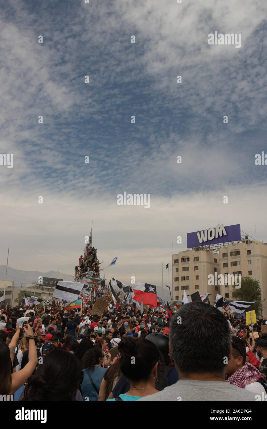 Le Chili proteste. La Marcha más grande de Chile, plus de 1 millions de manifestants Banque D'Images