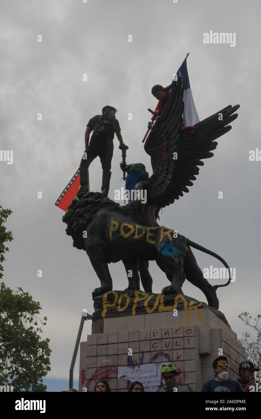 Le Chili proteste. La Marcha más grande de Chile, plus de 1 millions de manifestants Banque D'Images