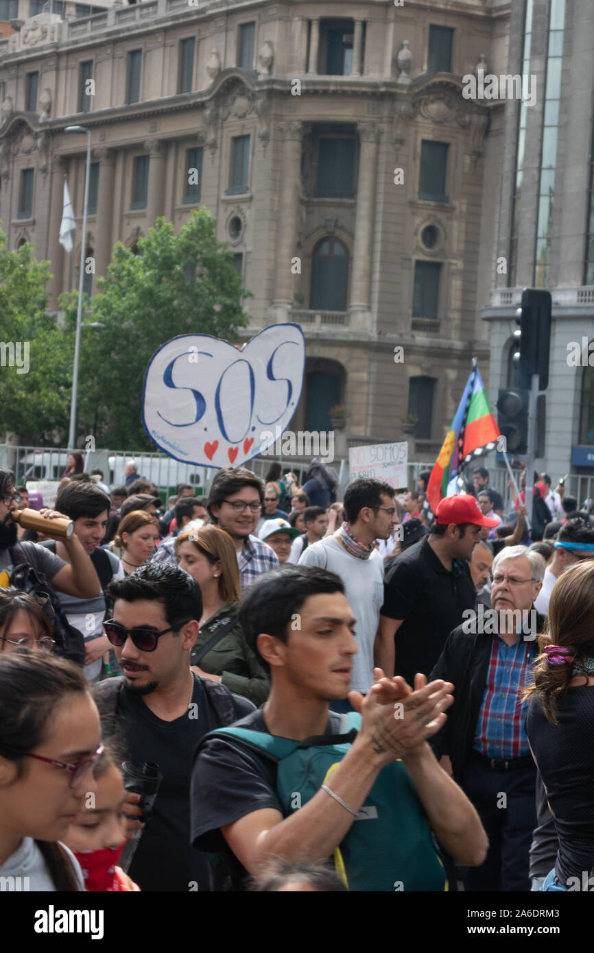 Le Chili proteste. La Marcha más grande de Chile, plus de 1 millions de manifestants Banque D'Images