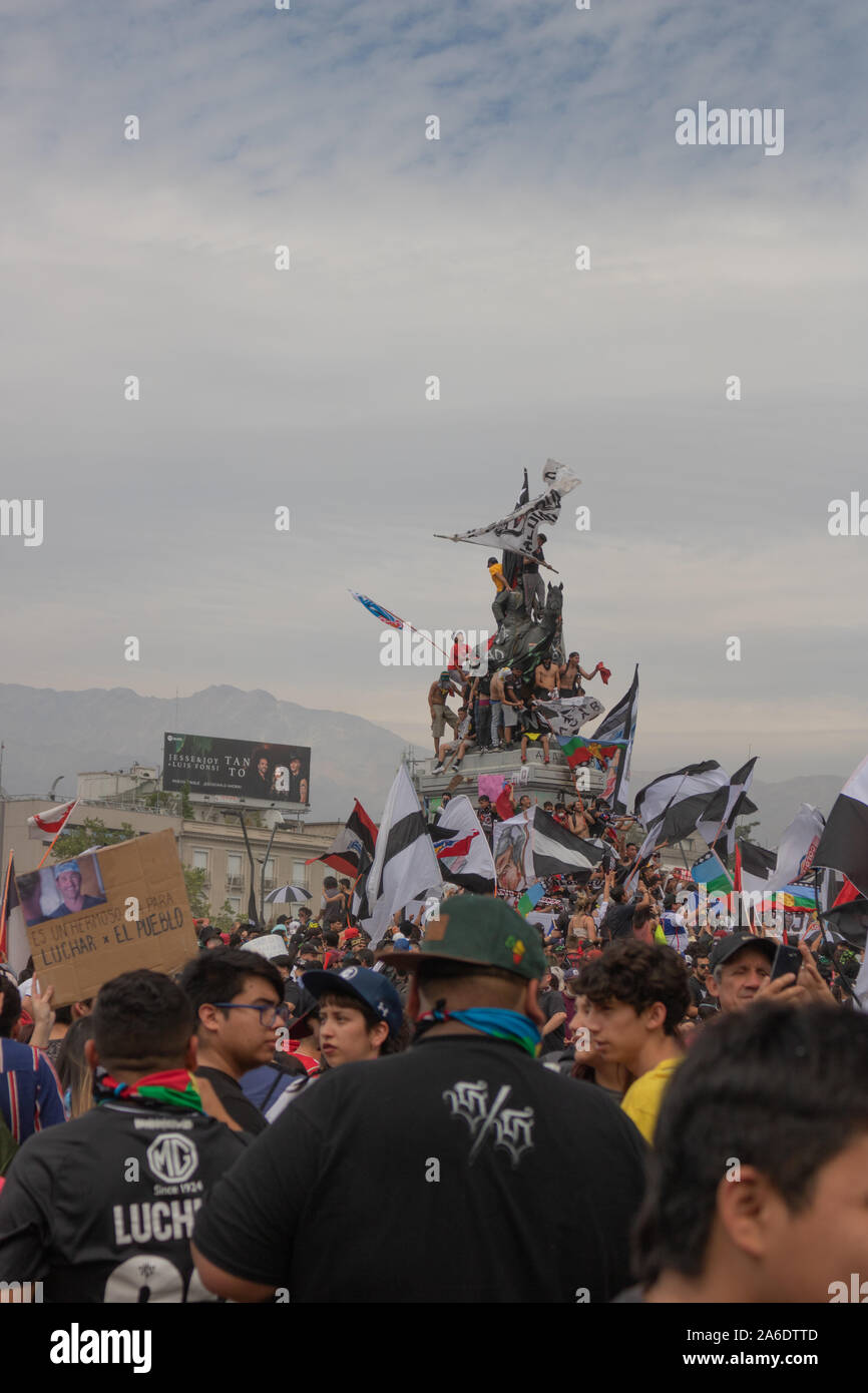 Le Chili proteste. La Marcha más grande de Chile, plus de 1 millions de manifestants Banque D'Images