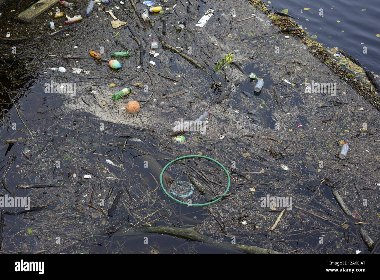 La pollution en plastique Banque D'Images