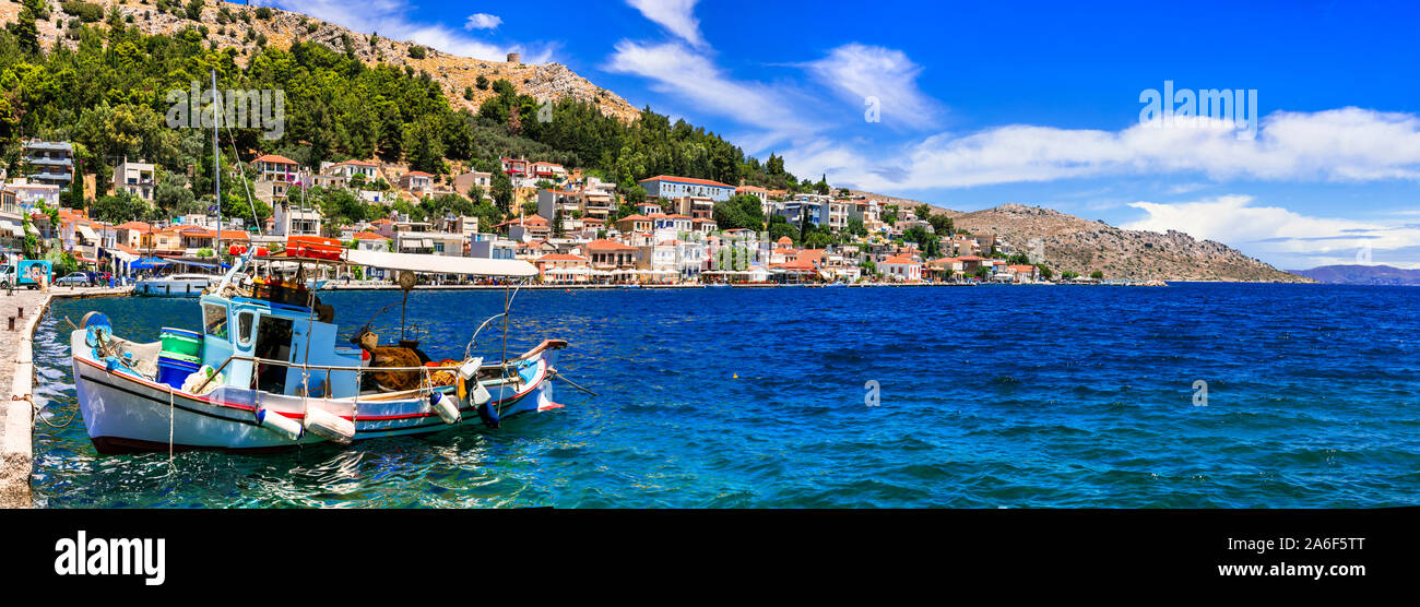 Île grecque authentique Chios. Beau village de pêche traditionnel Lagkada (Lagada) Banque D'Images
