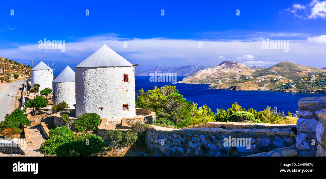 Leros - Belle île authentique de la Grèce. voir avec les moulins à vent traditionnel grec, le Dodécanèse Banque D'Images